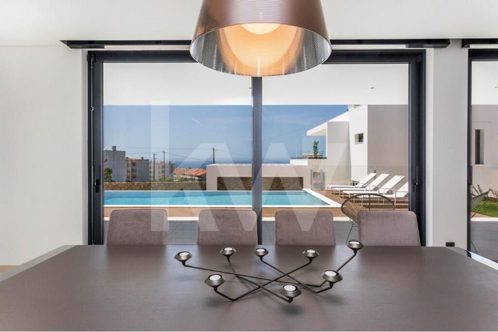 Vivenda de Luxo com piscina e vista mar na Ericeira - Casa Elise