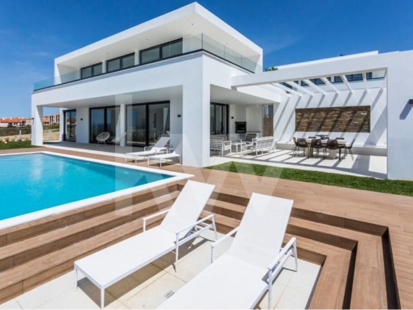 Vivenda de Luxo com piscina e vista mar na Ericeira - Casa Elise